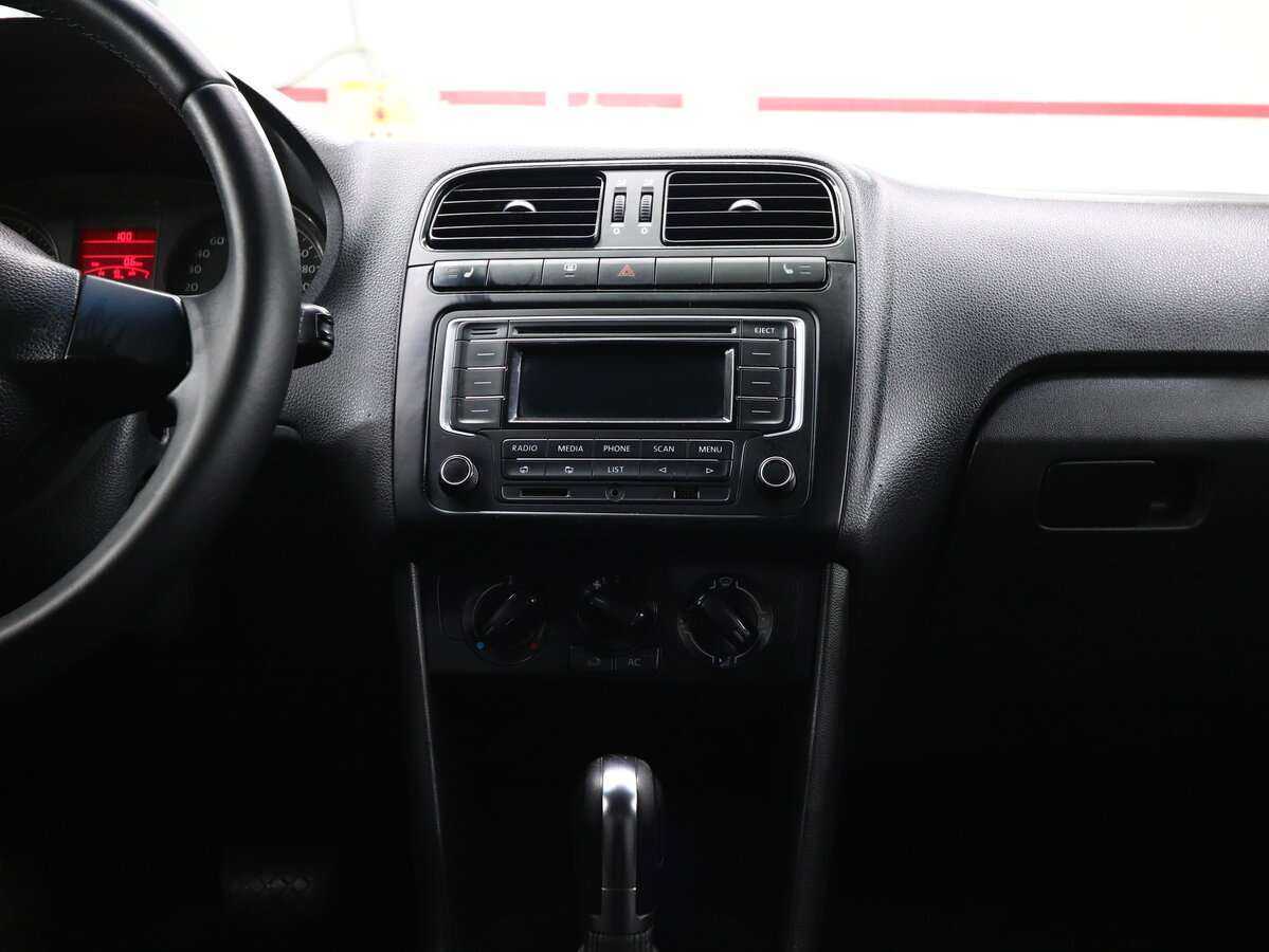 Б/У Фольксваген Поло 2013 года. Фото: #9