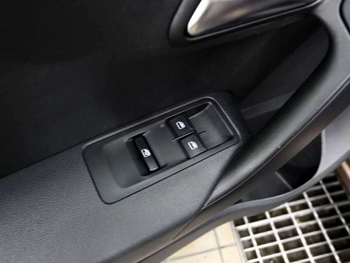 Б/У Фольксваген Поло 2018 года. Фото: #14