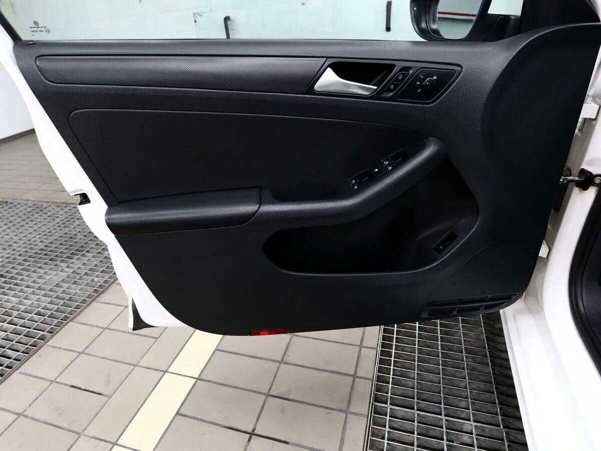 Б/У Фольксваген Джетта 2013 года. Фото: #11