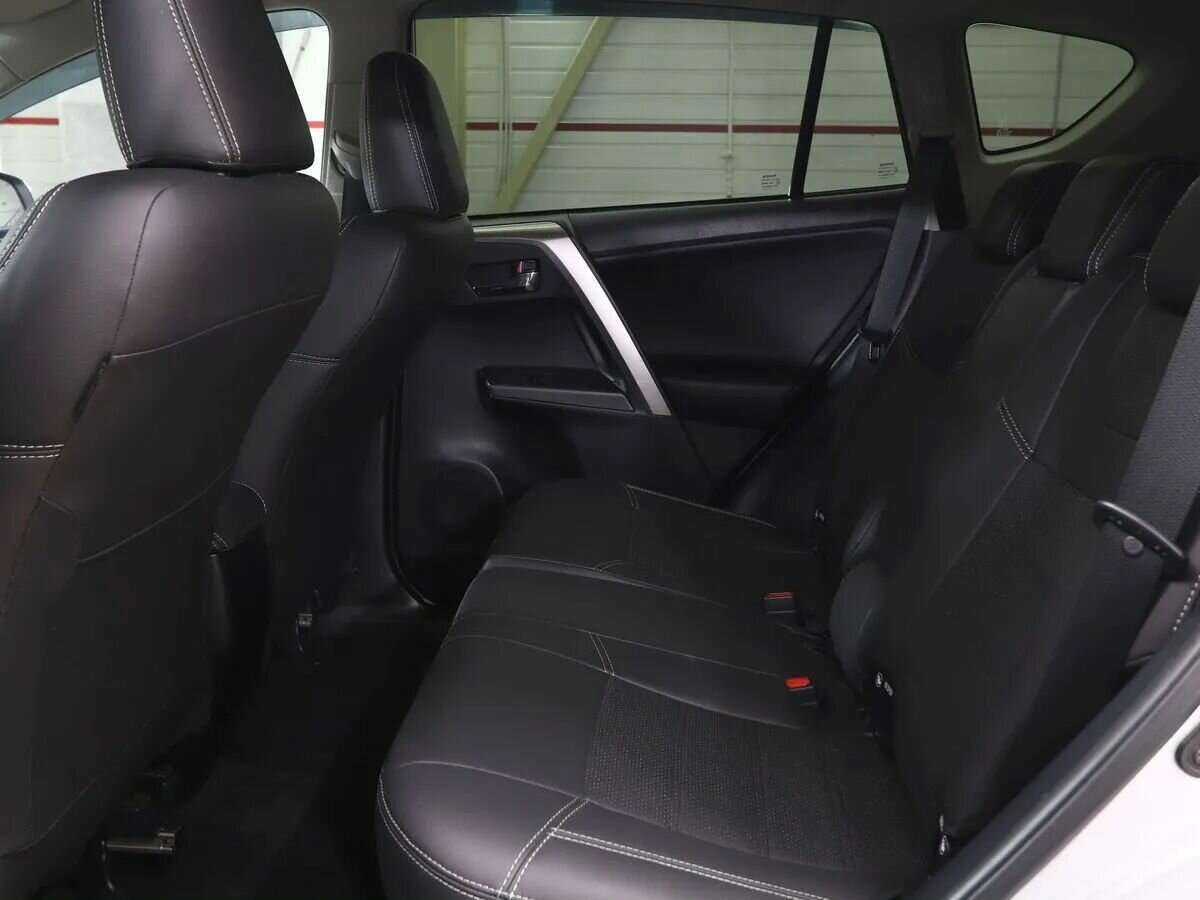 Toyota RAV4 2019 года с пробегом. Фото: #17