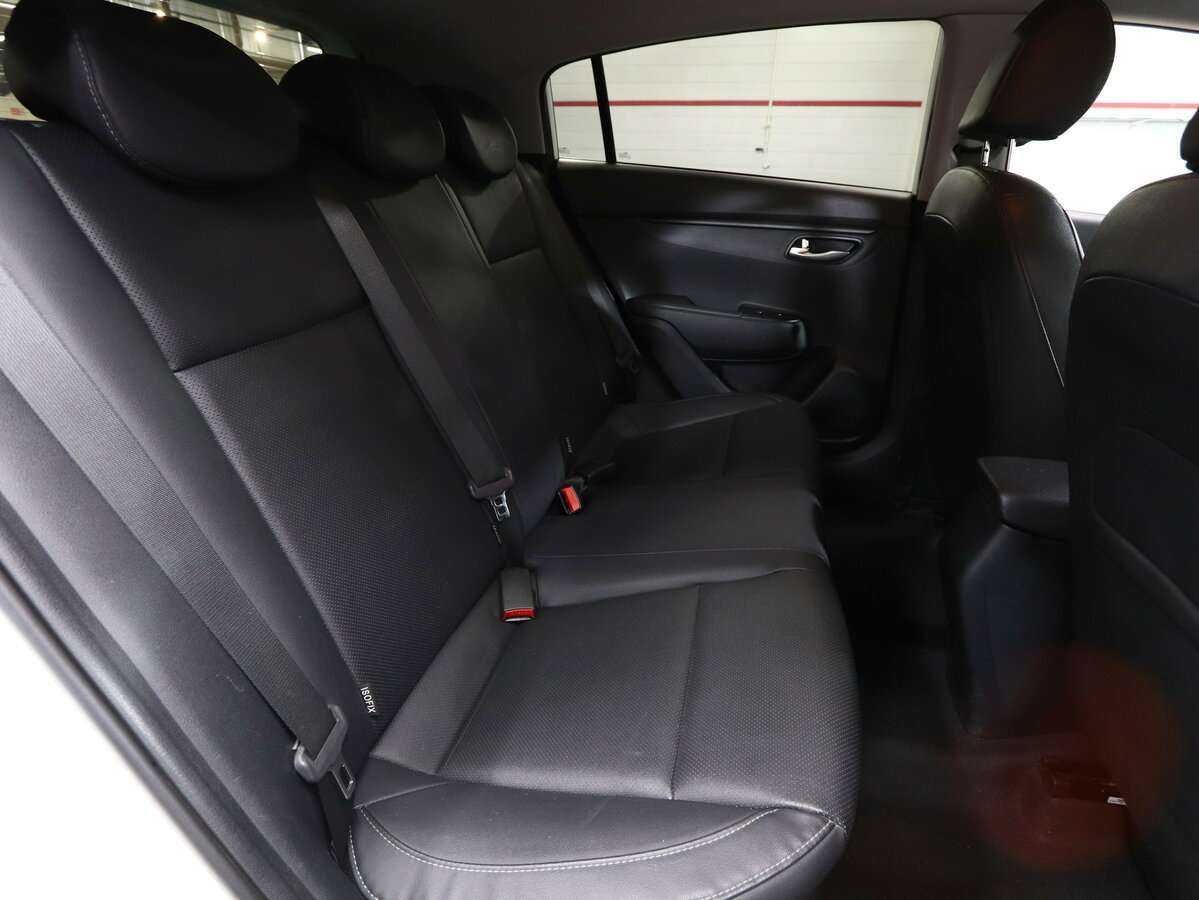 Б/У Киа Рио 2018 года. Фото: #10