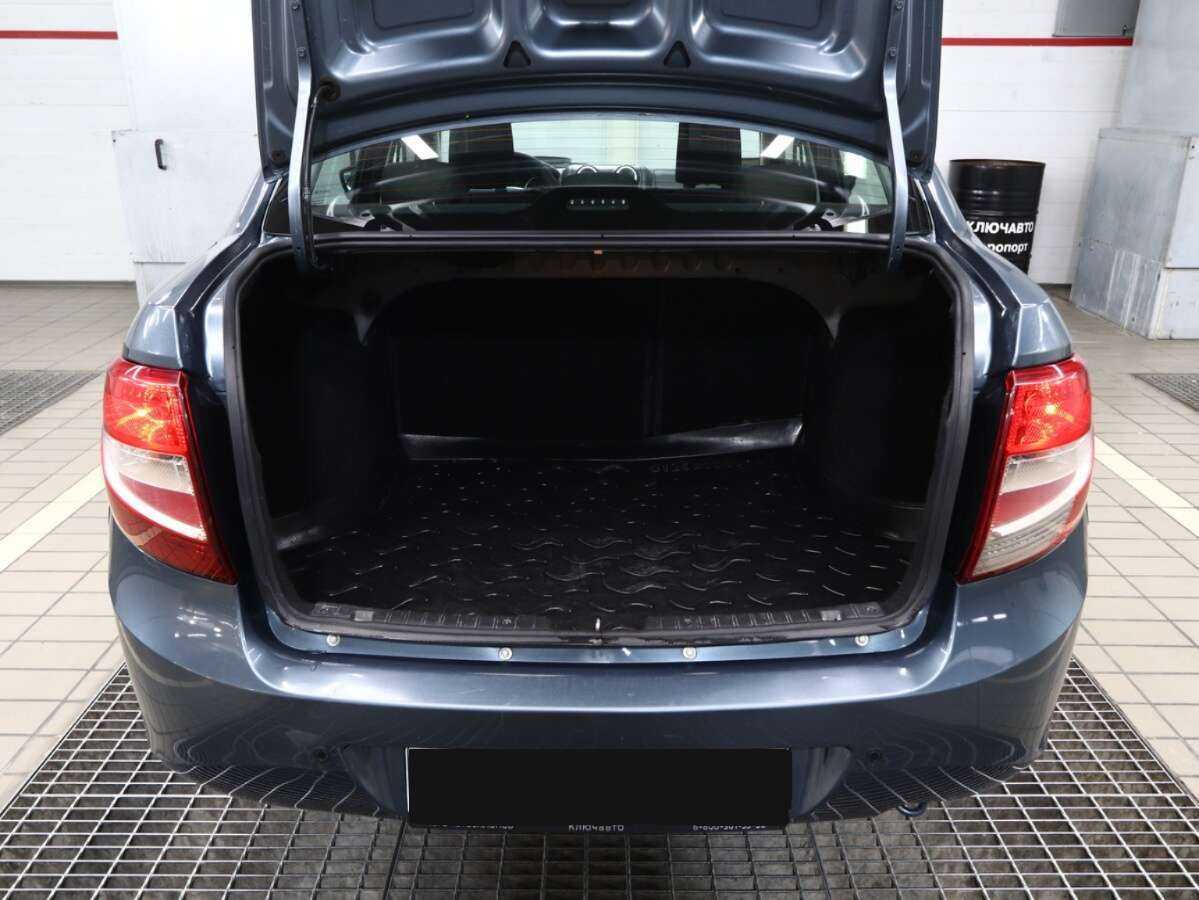 Б/У Лада (ВАЗ) Гранта 2015 года. Фото: #4