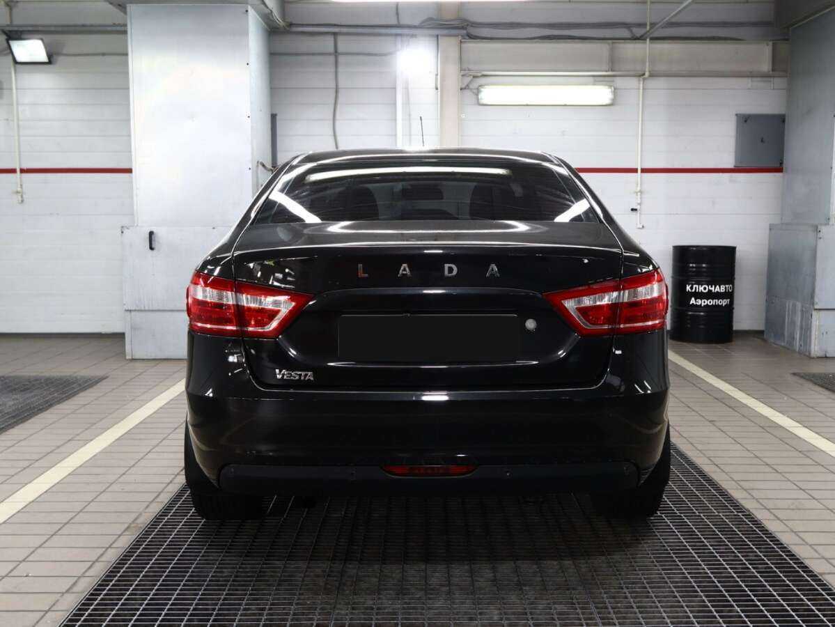 Б/У Лада (ВАЗ) Веста 2015 года. Фото: #3