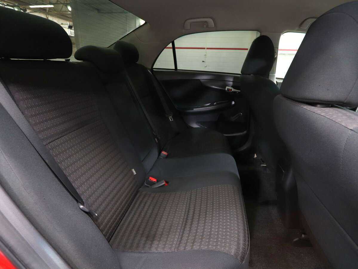 Б/У Тойота Королла 2012 года. Фото: #12