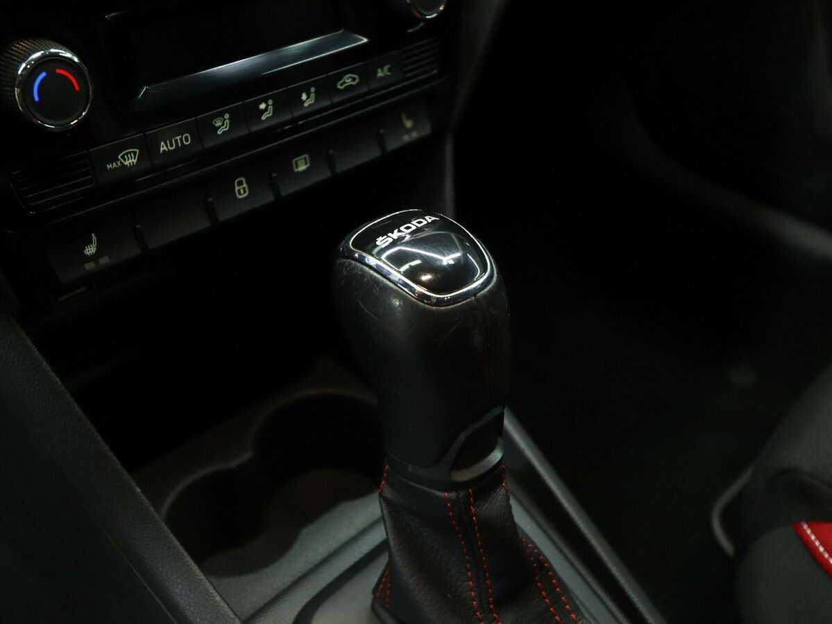 Б/У Шкода Рапид 2018 года. Фото: #10