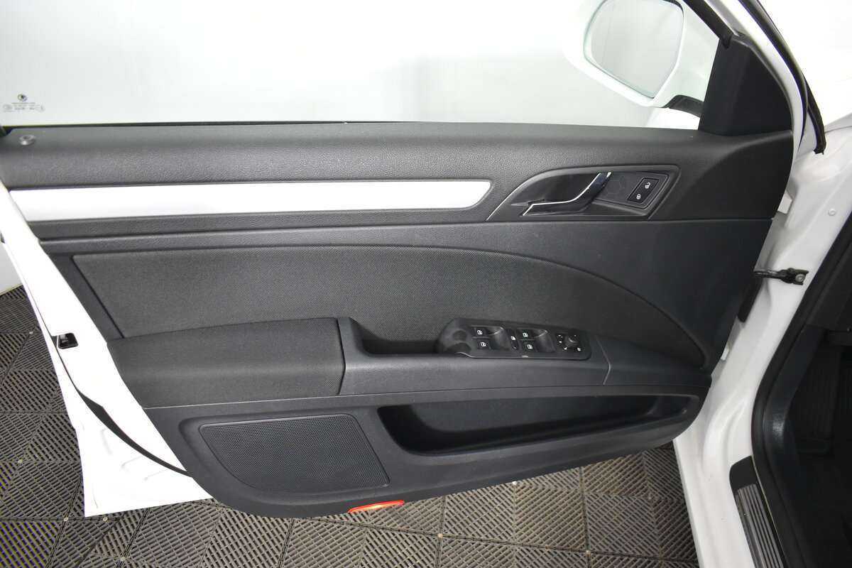 Б/У Шкода Суперб 2015 года. Фото: #8