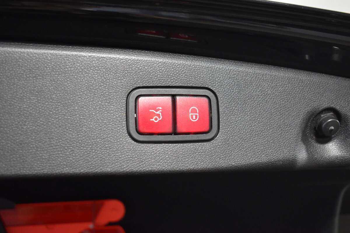 Mercedes-Benz E-Класс 2013 года с пробегом. Фото: #6