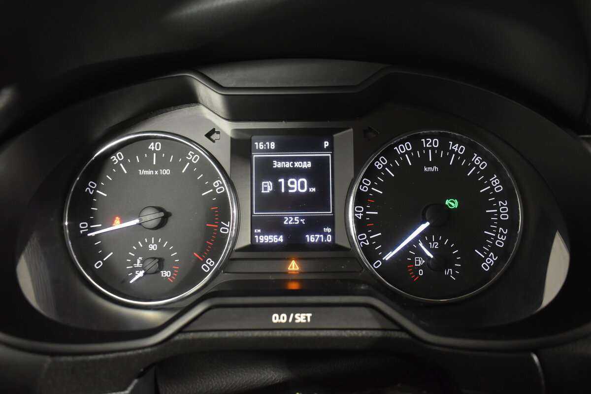 Б/У Шкода Октавия 2014 года. Фото: #17