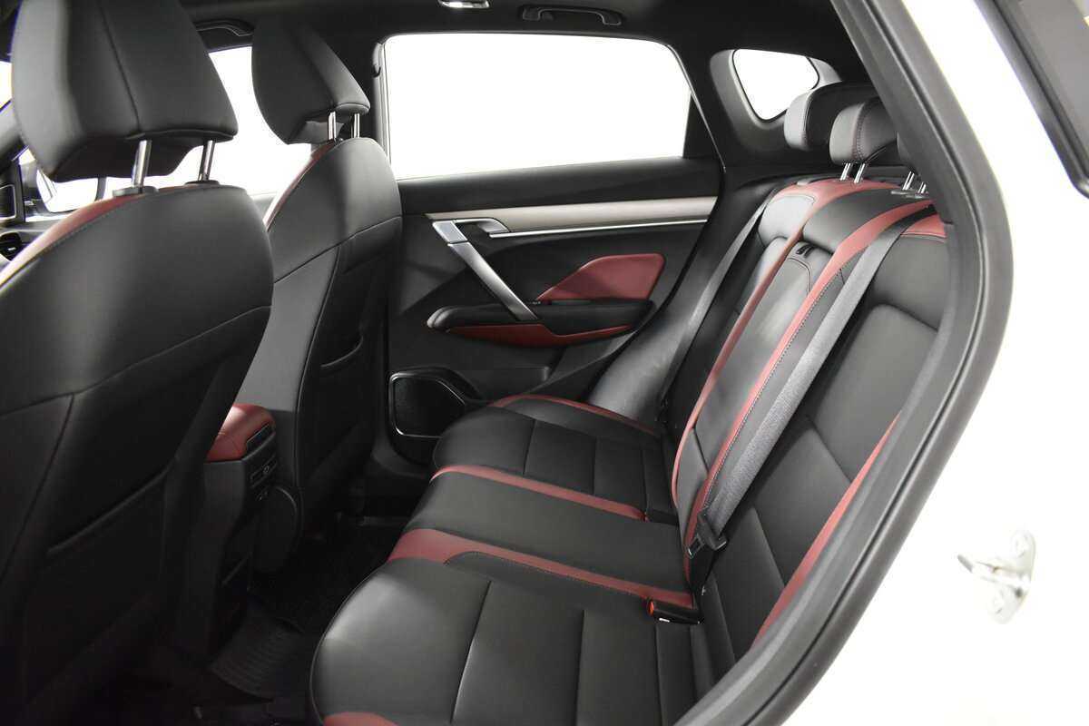 Geely Coolray 2023 года с пробегом. Фото: #8