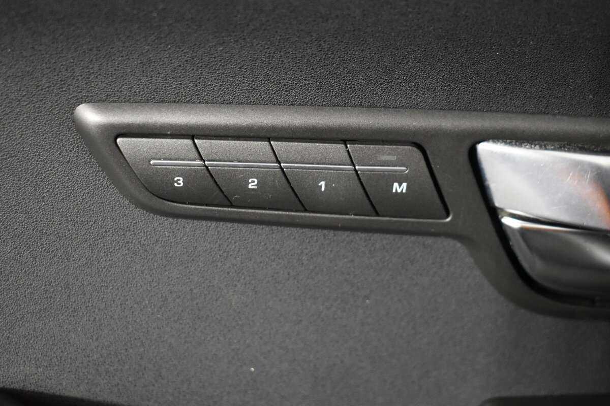 Land Rover Range Rover Evoque 2012 года с пробегом. Фото: #22