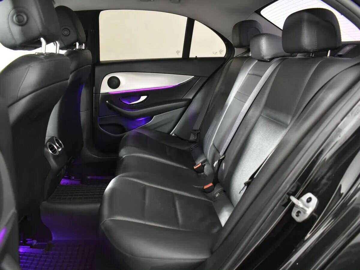 Mercedes-Benz E-Класс 2018 года с пробегом. Фото: #18