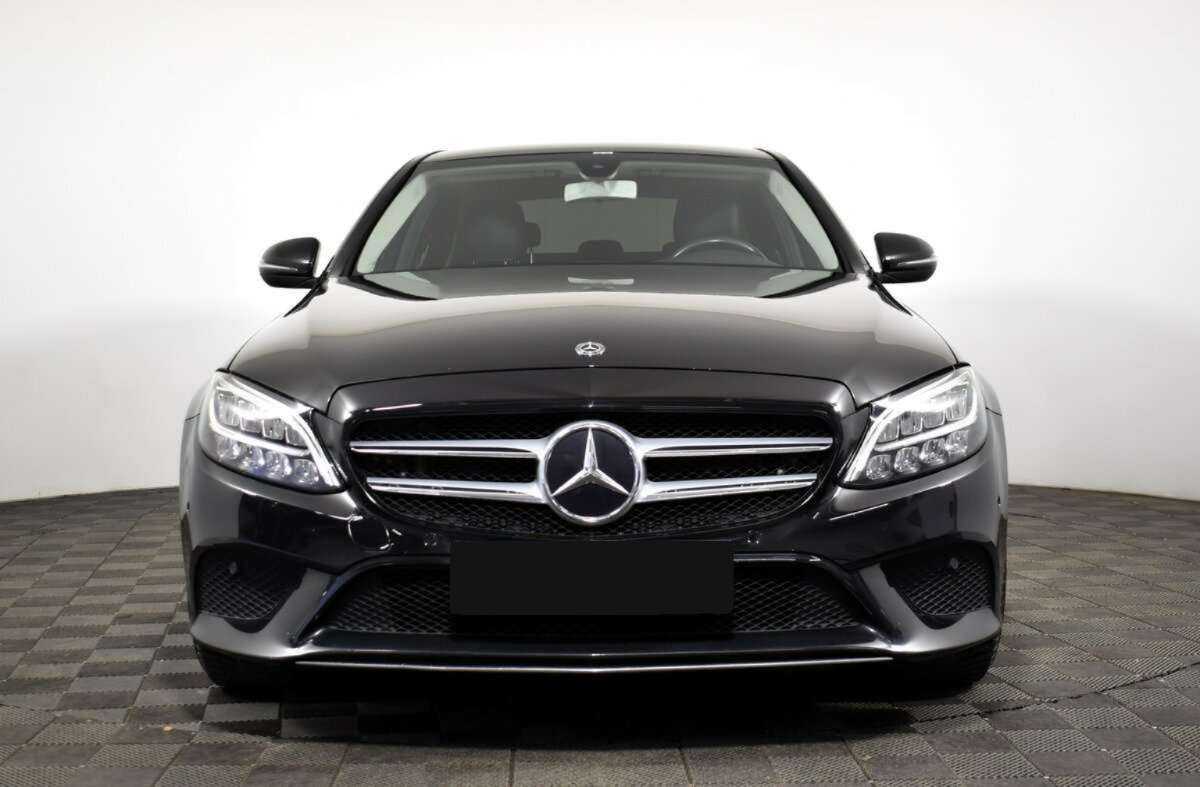 Mercedes-Benz C-Класс 2019 года с пробегом. Фото: #1