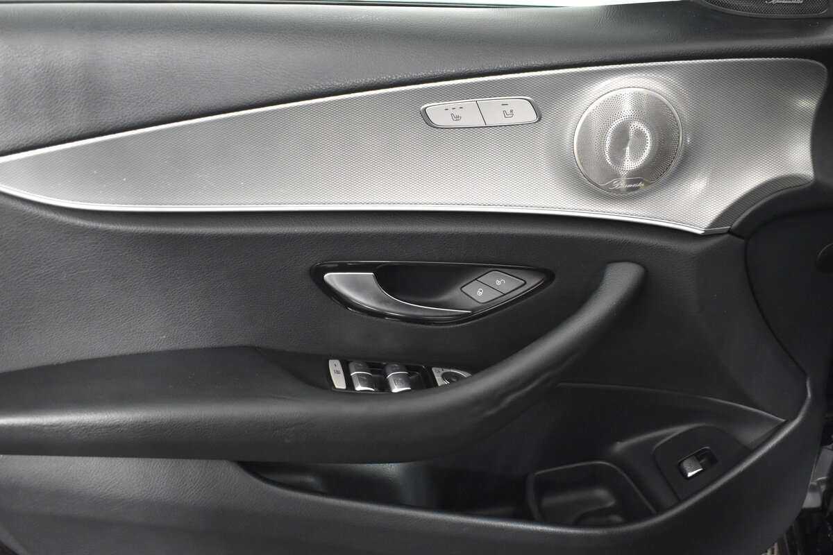 Mercedes-Benz E-Класс 2018 года с пробегом. Фото: #20