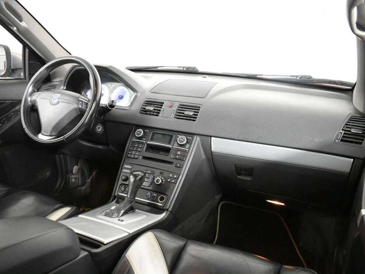 Б/У Вольво ИксЦ90 2013 года. Фото: #9