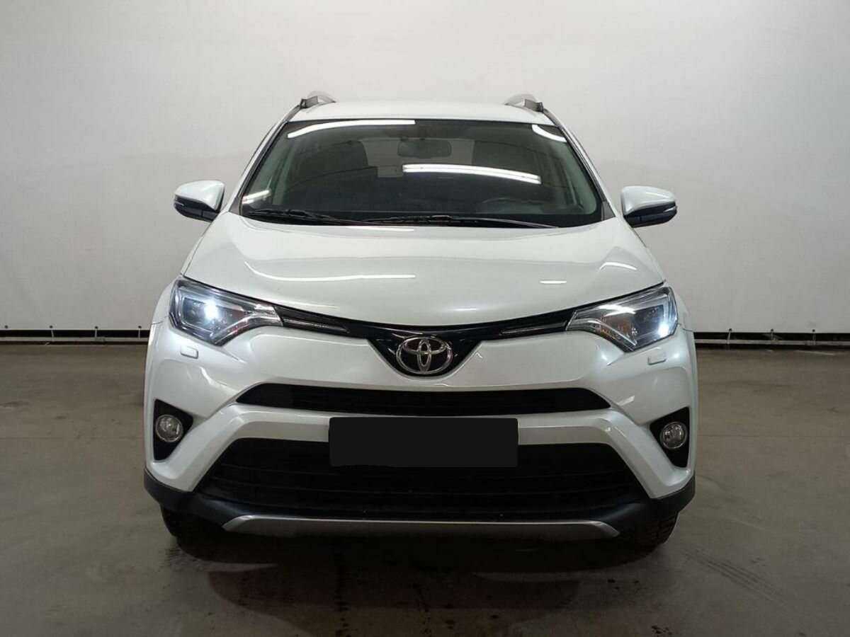 Toyota RAV4 2018 года с пробегом. Фото: #1