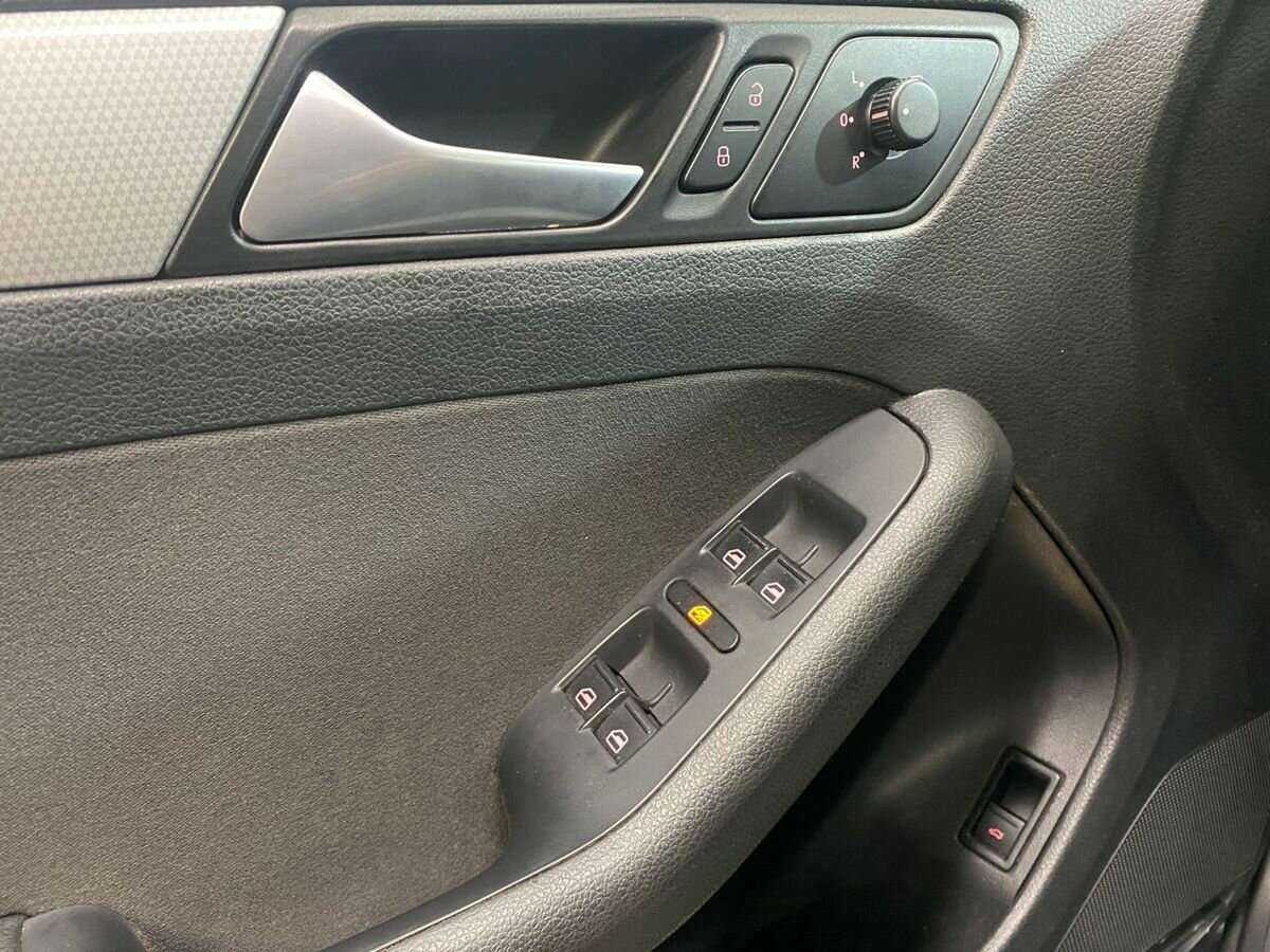 Б/У Фольксваген Джетта 2013 года. Фото: #15