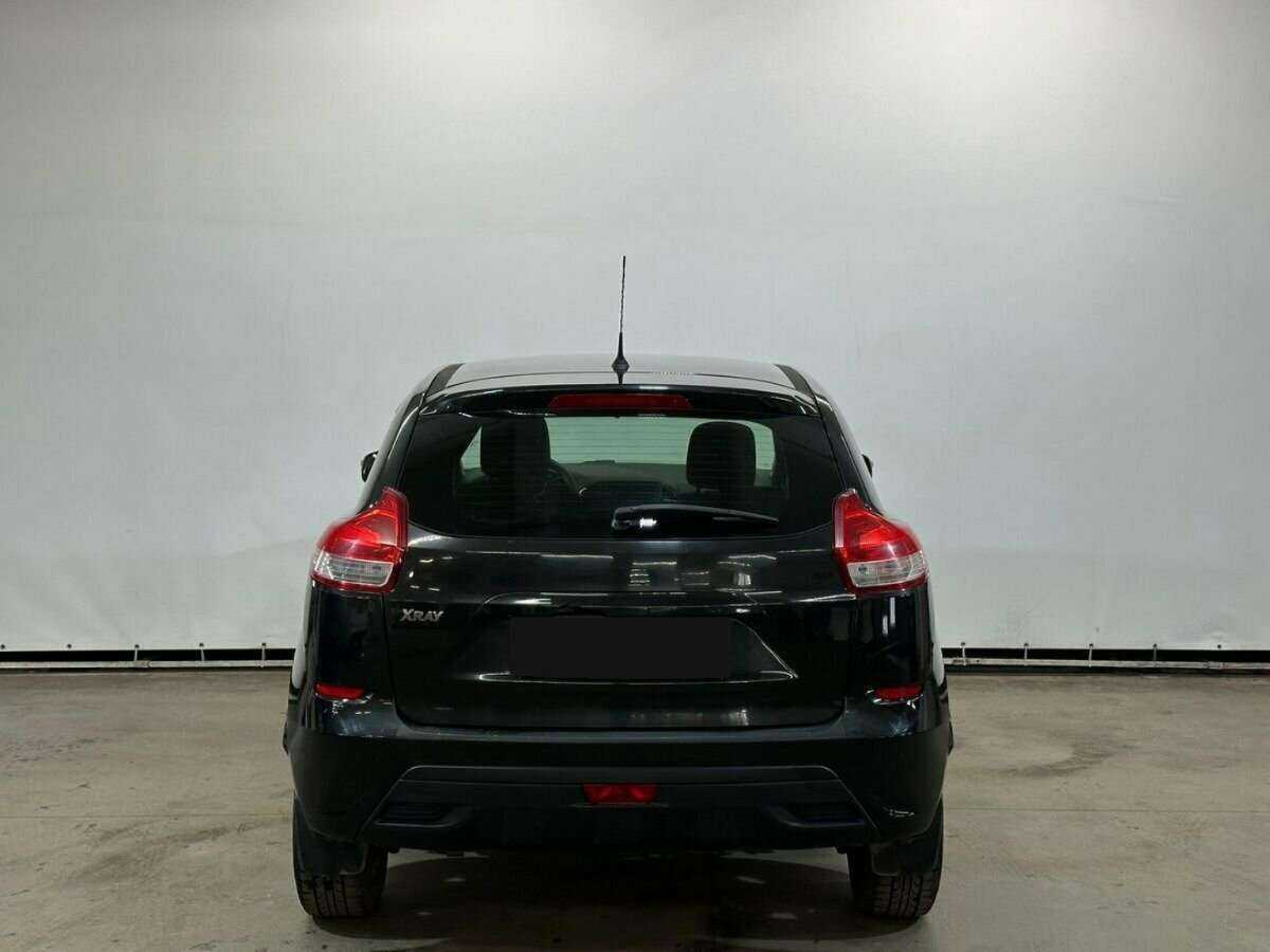 Б/У Лада (ВАЗ) ИКСРЭЙ 2017 года. Фото: #5