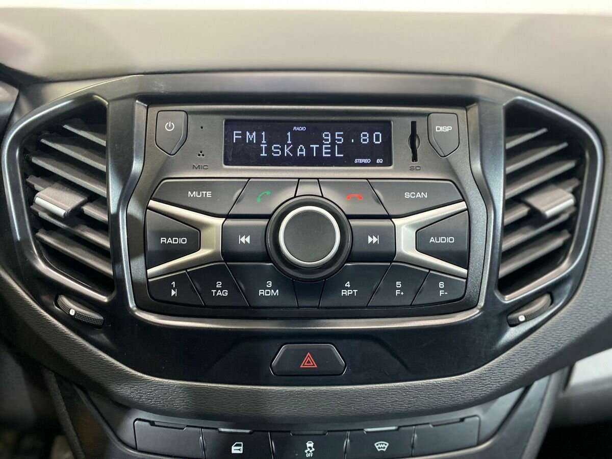 Б/У Лада (ВАЗ) Веста 2021 года. Фото: #13