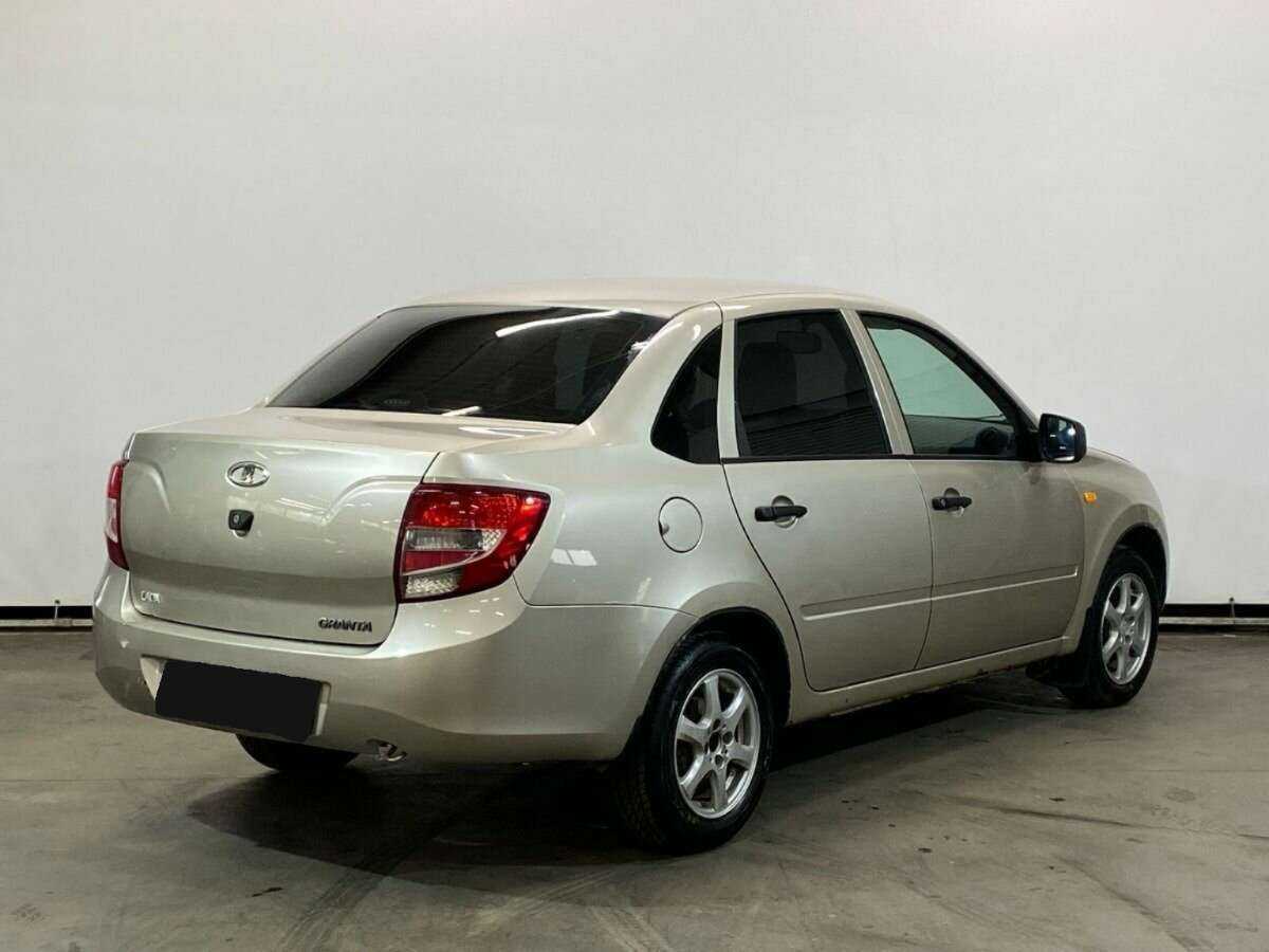 Б/У Лада (ВАЗ) Гранта 2012 года. Фото: #4