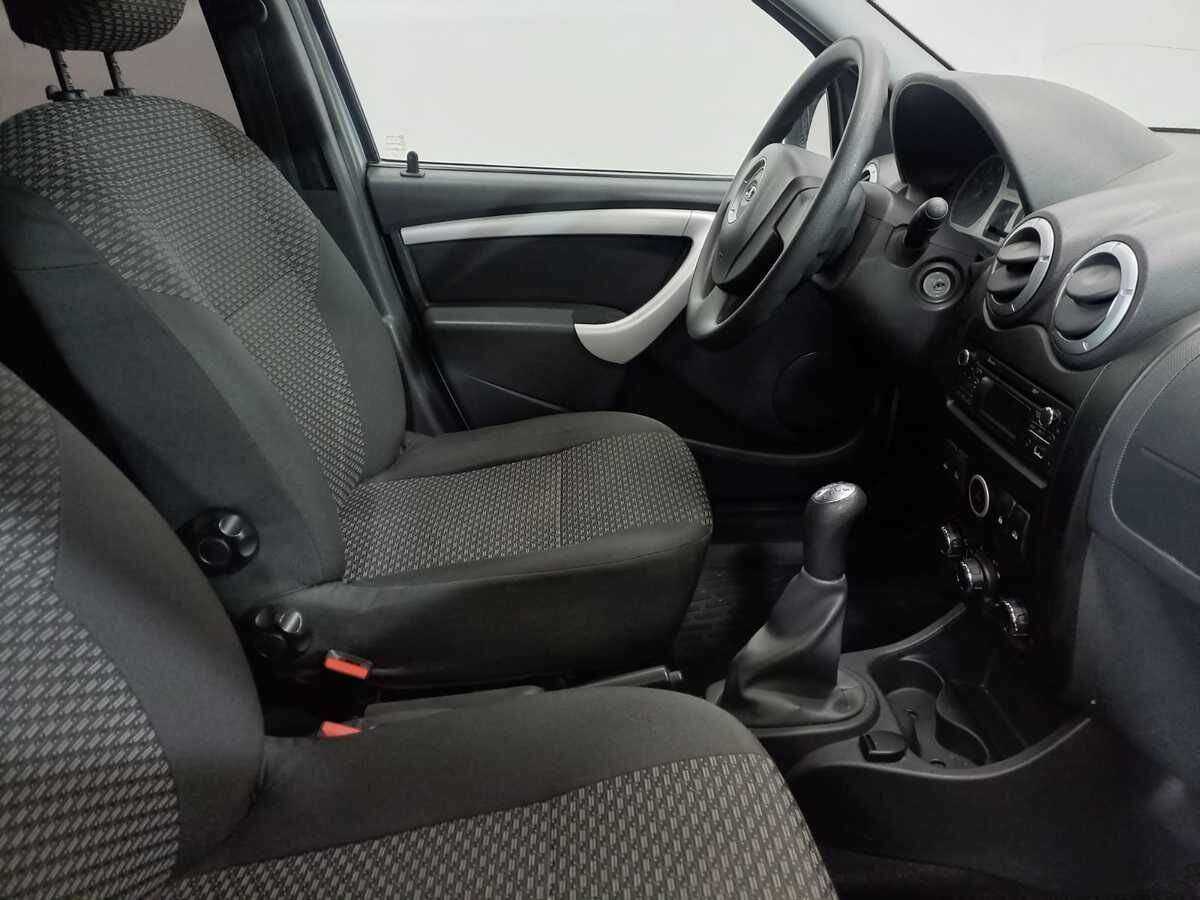 Б/У Лада (ВАЗ) Ларгус 2017 года. Фото: #9