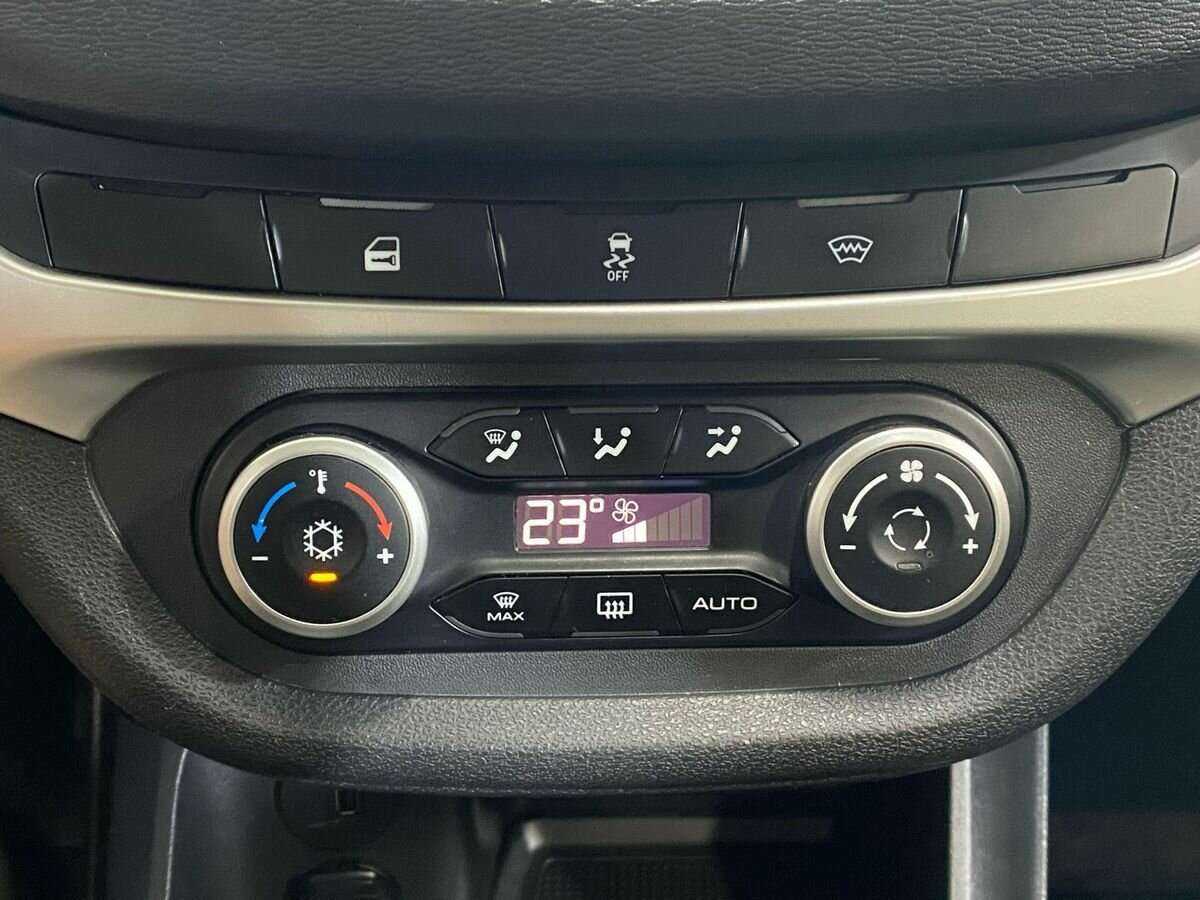 Б/У Лада (ВАЗ) Веста 2021 года. Фото: #13