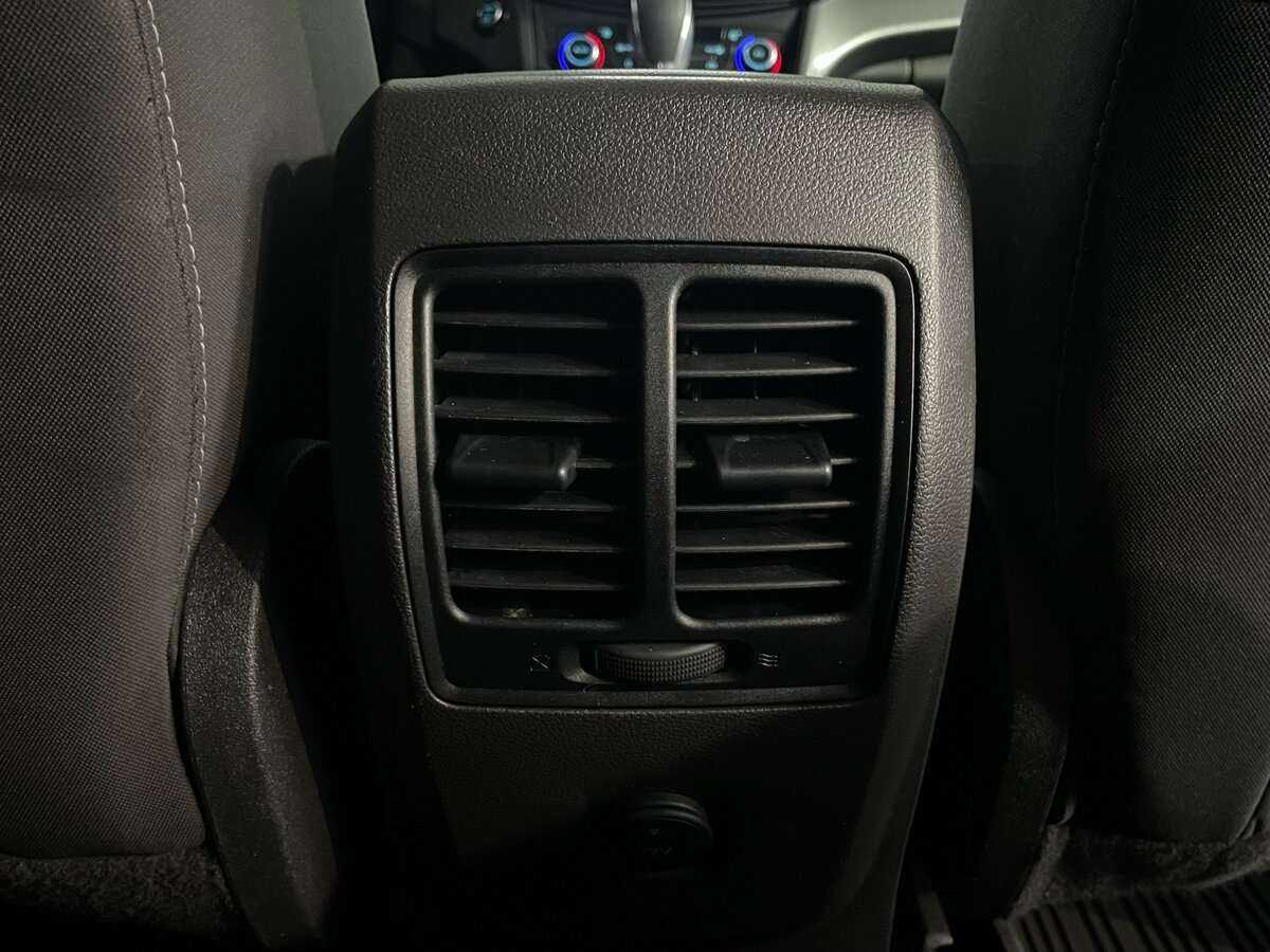 Б/У Форд Куга 2017 года. Фото: #19