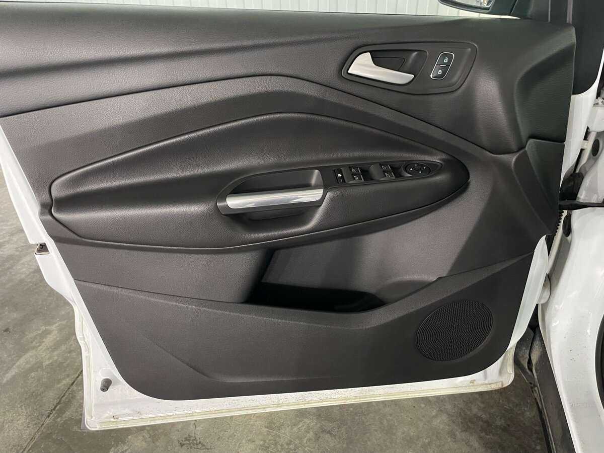 Б/У Форд Куга 2017 года. Фото: #23