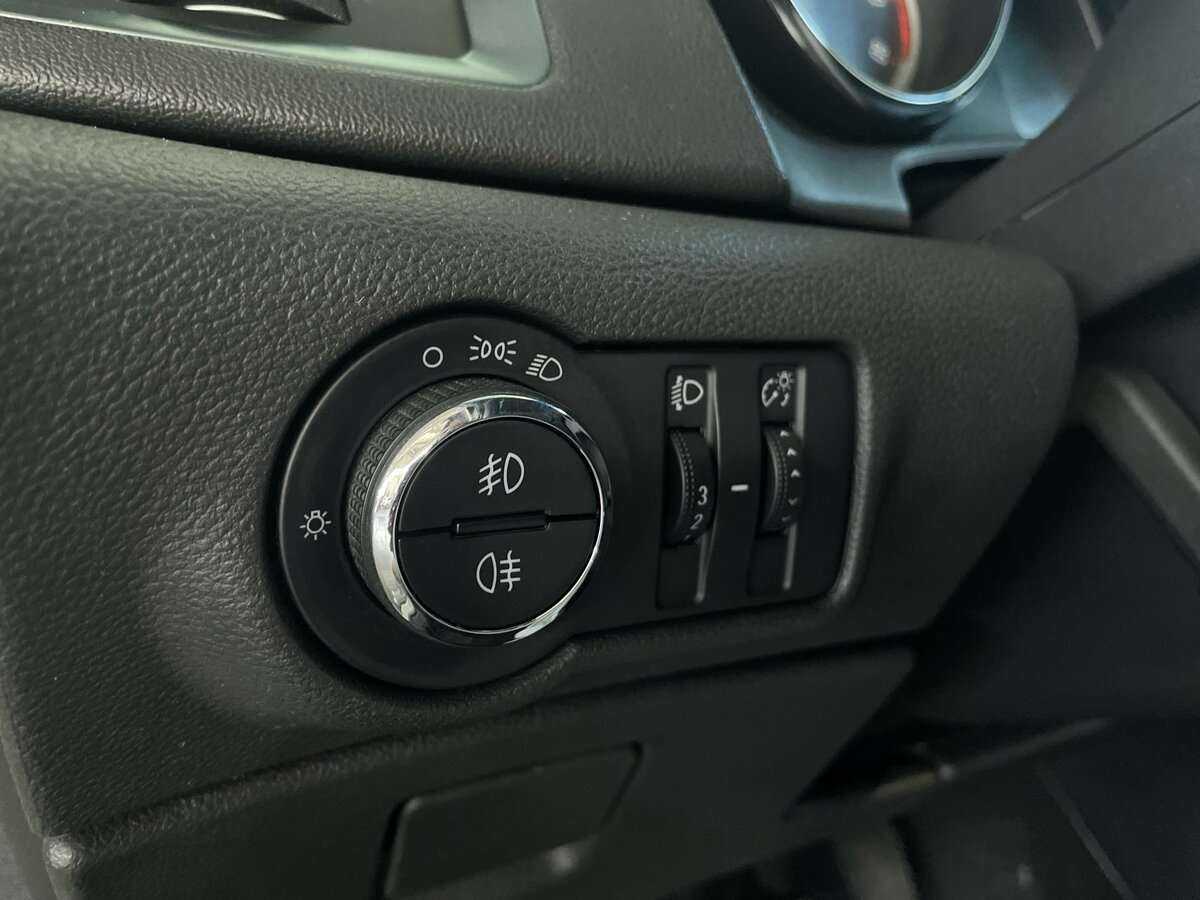 Б/У Опель Астра 2012 года. Фото: #14