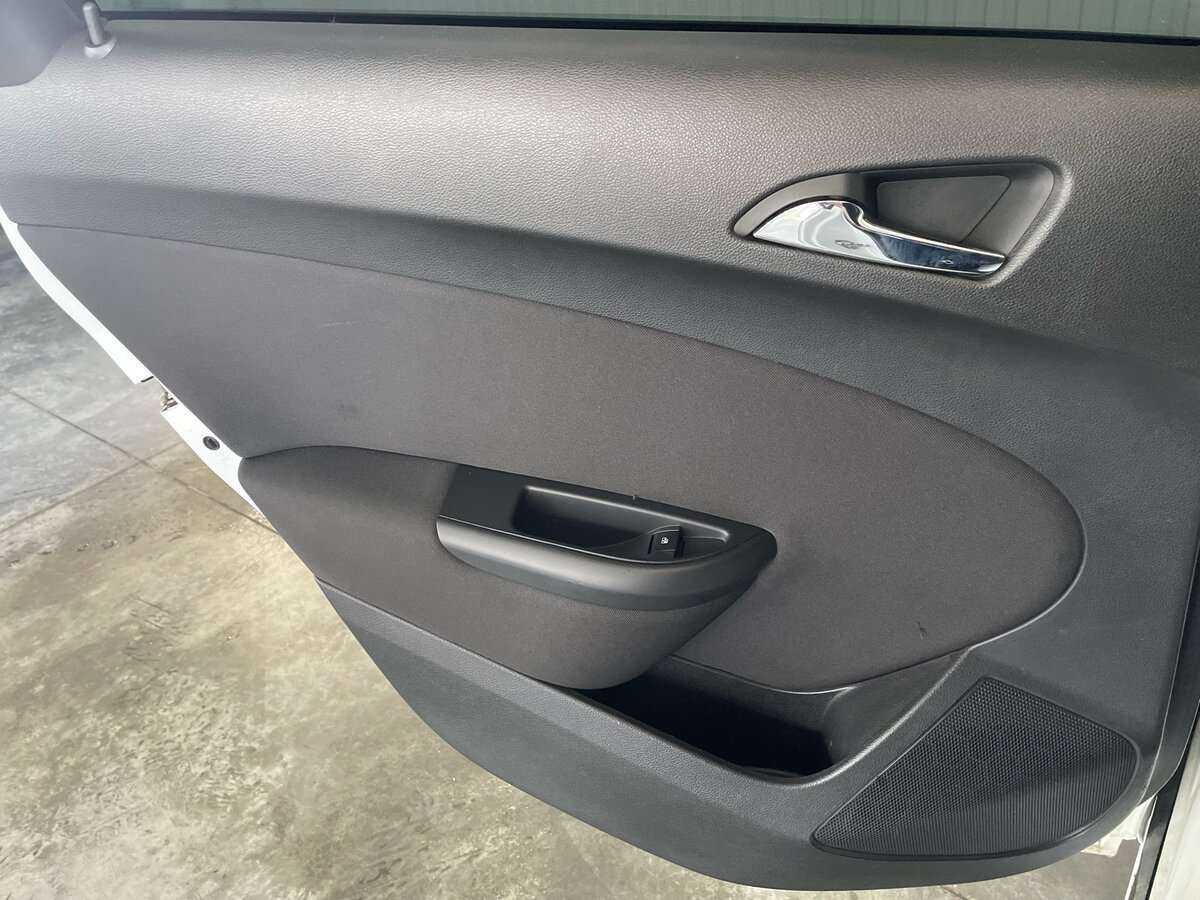 Б/У Опель Астра 2012 года. Фото: #20