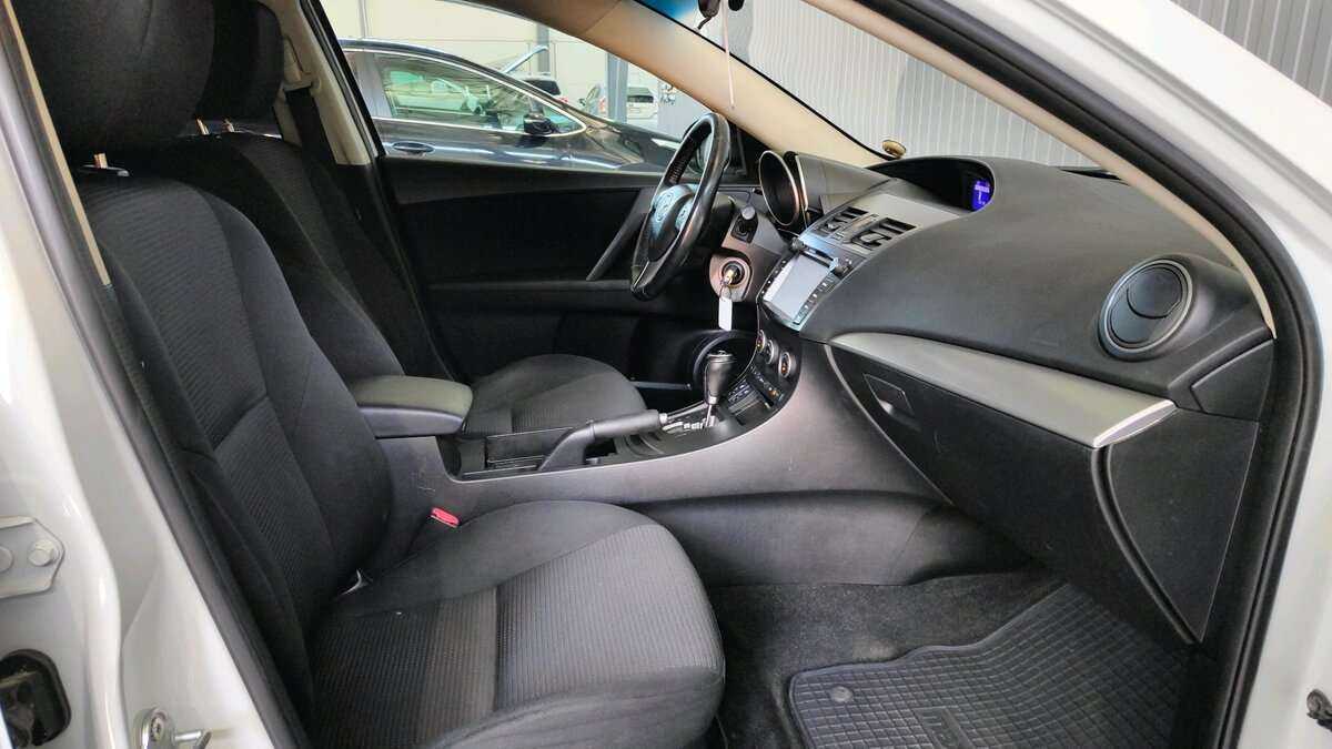 Б/У Мазда 3 2012 года. Фото: #13