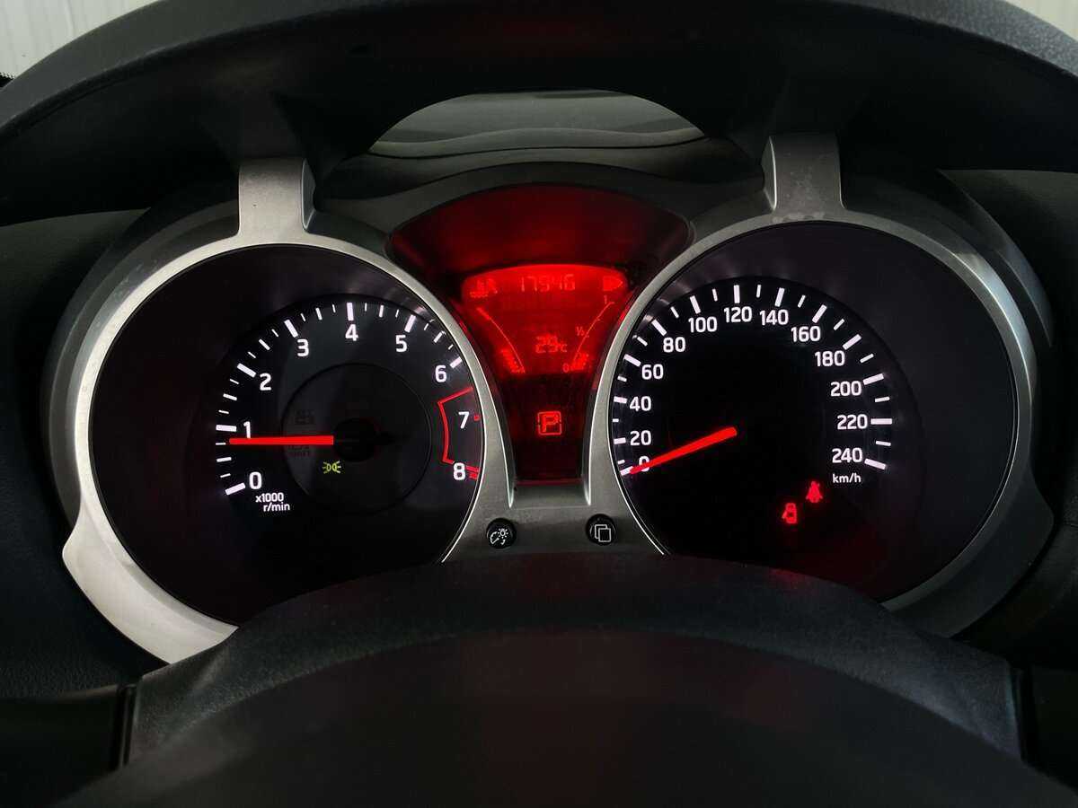 Б/У Ниссан Жук 2014 года. Фото: #12