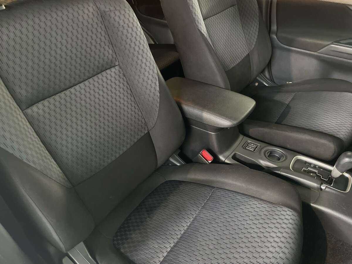 Б/У Митсубиши Оутлэндер 2013 года. Фото: #14