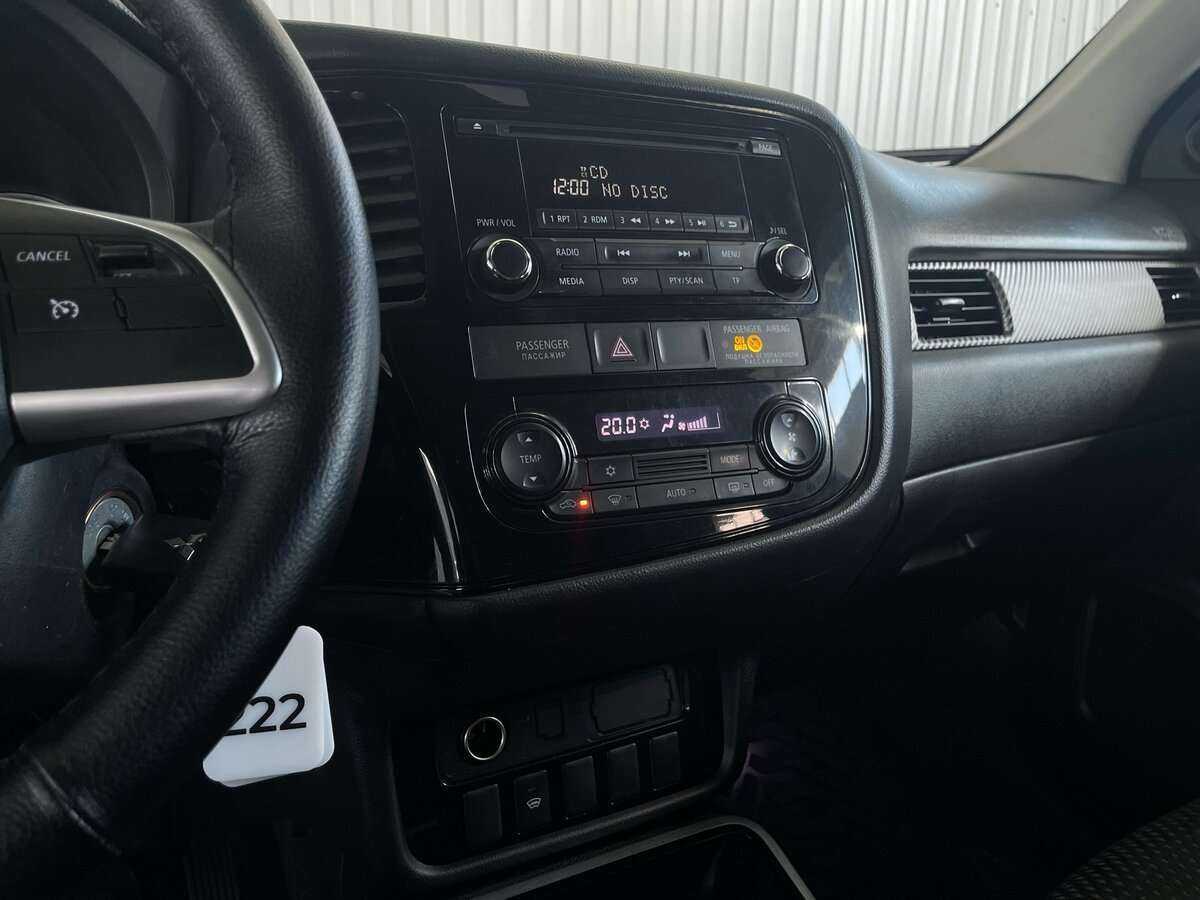 Б/У Митсубиши Оутлэндер 2018 года. Фото: #13