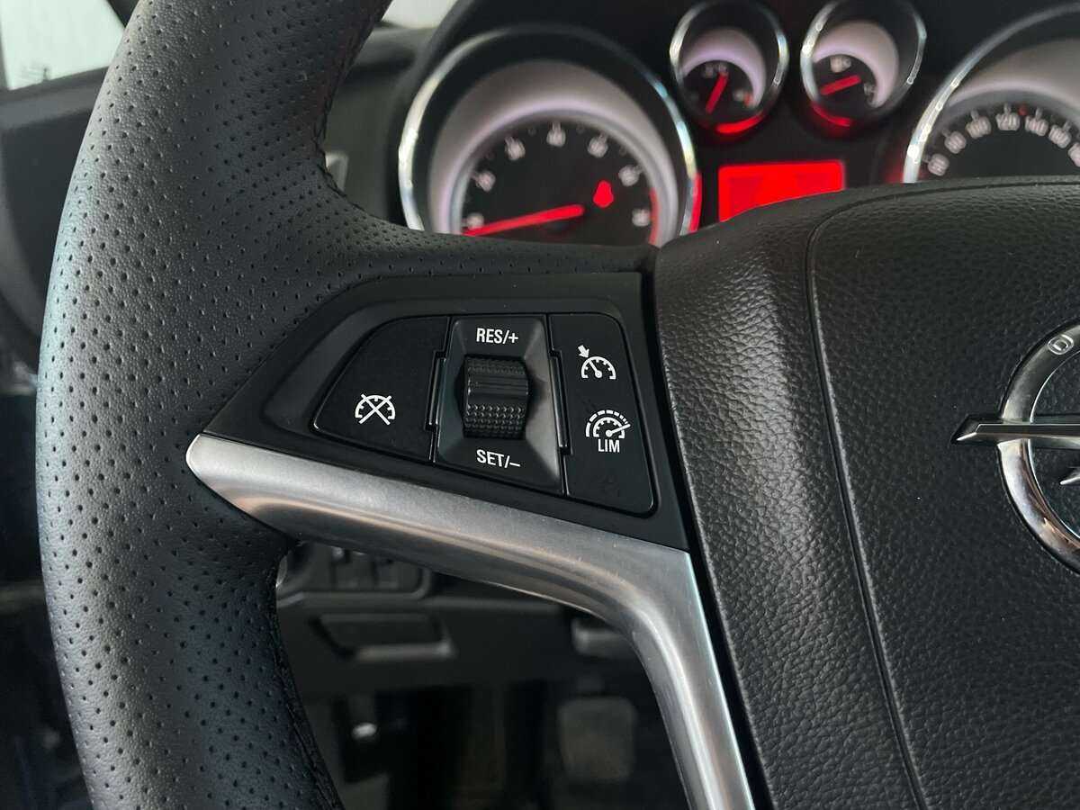 Б/У Опель Астра 2014 года. Фото: #10