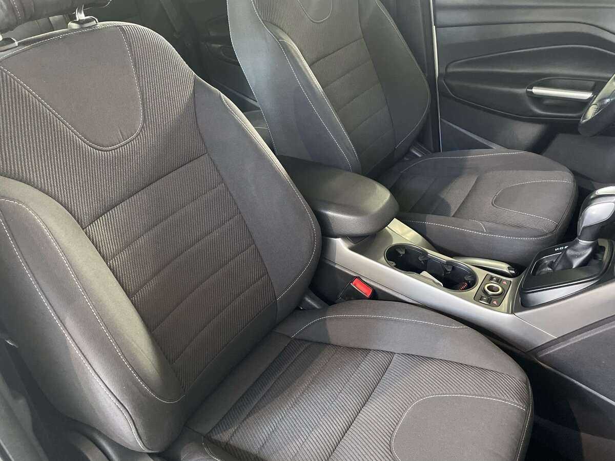 Б/У Форд Куга 2015 года. Фото: #17