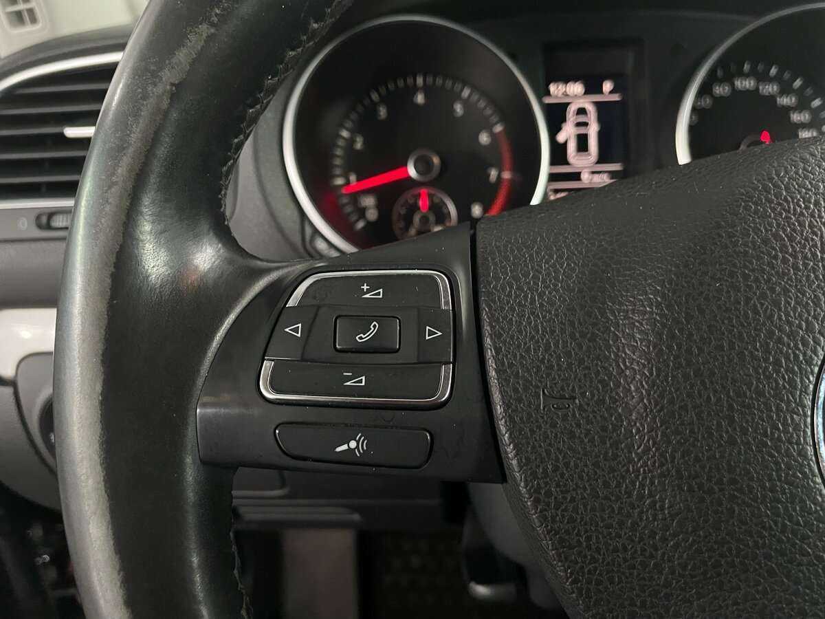 Б/У Фольксваген Гольф 2012 года. Фото: #10