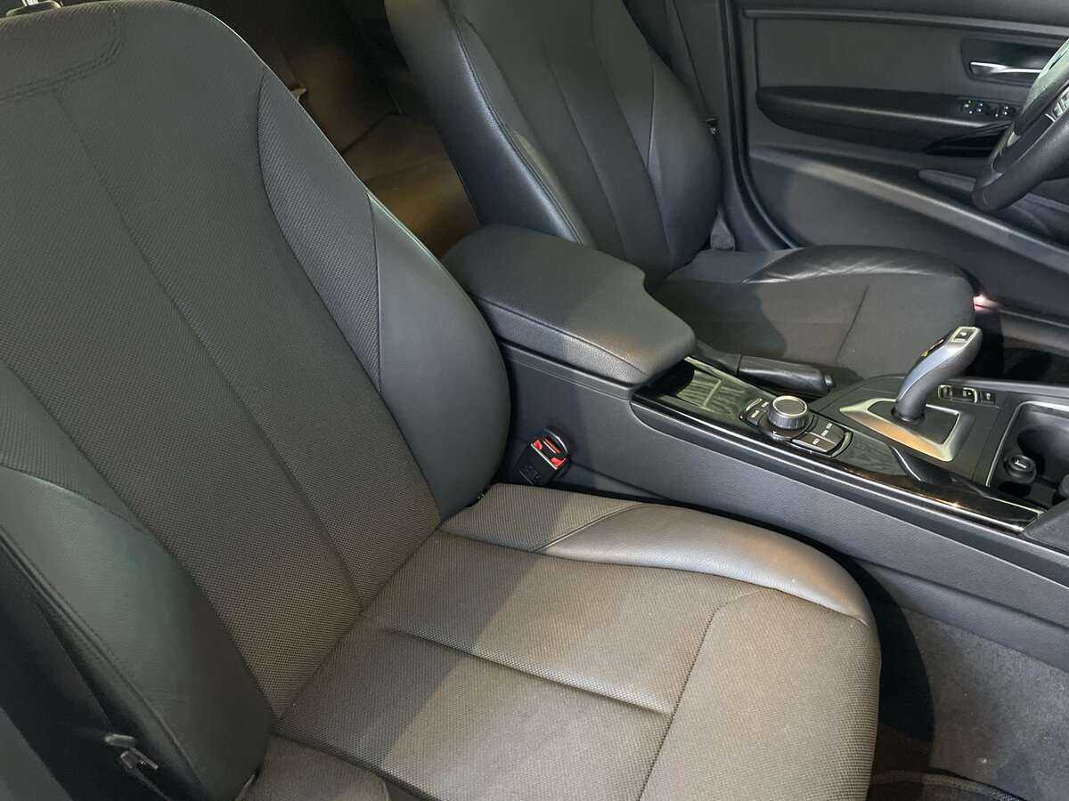 BMW 3 серии 2018 года с пробегом. Фото: #18