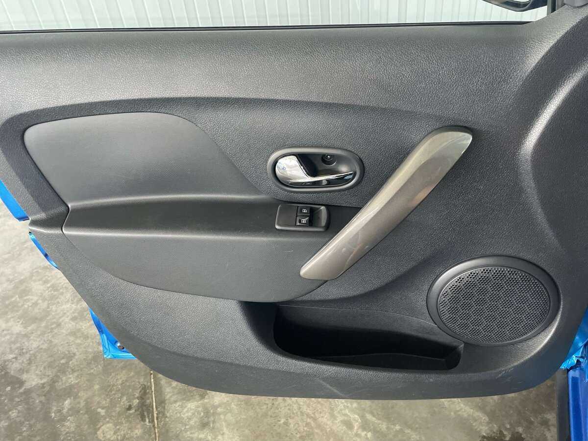 Б/У Рено Сандеро 2018 года. Фото: #14