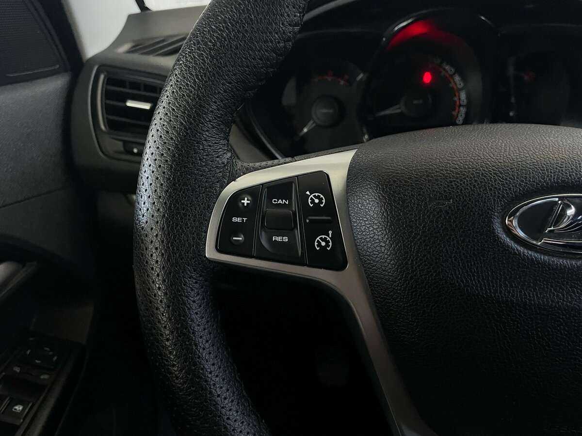 Б/У Лада (ВАЗ) Веста 2018 года. Фото: #10