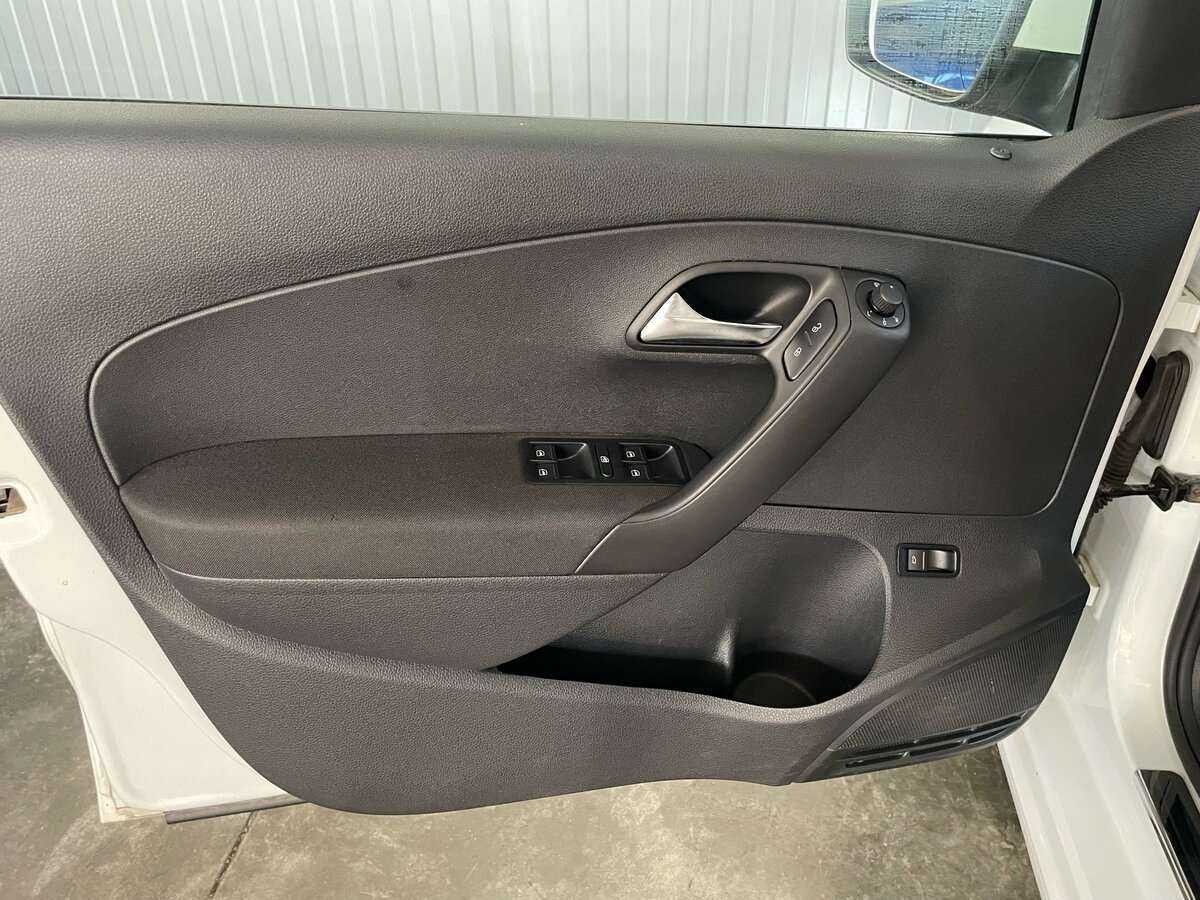 Б/У Фольксваген Поло 2018 года. Фото: #16