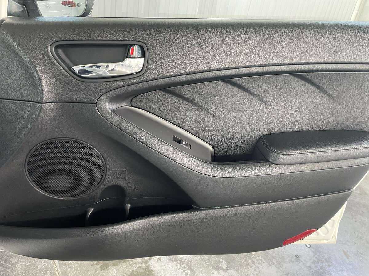 Б/У Киа Церато 2014 года. Фото: #24