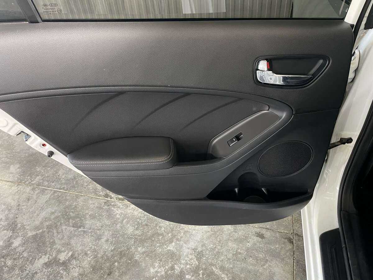 Б/У Киа Церато 2017 года. Фото: #17