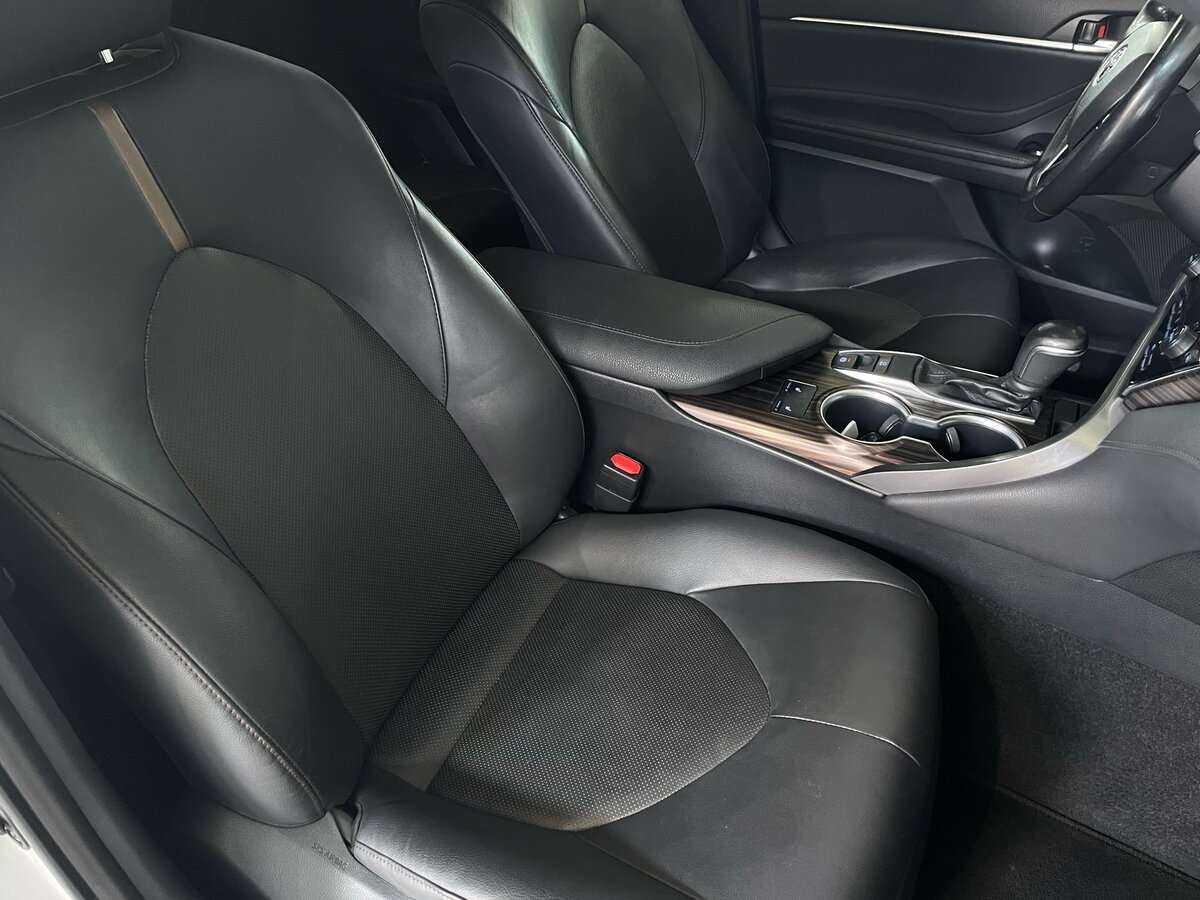 Toyota Camry 2018 года с пробегом. Фото: #17