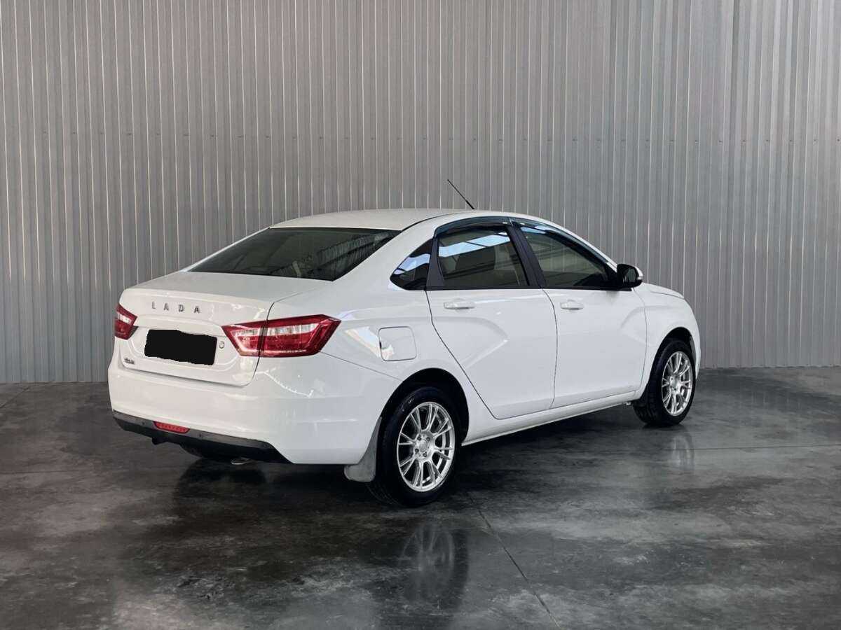 Б/У Лада (ВАЗ) Веста 2017 года. Фото: #4