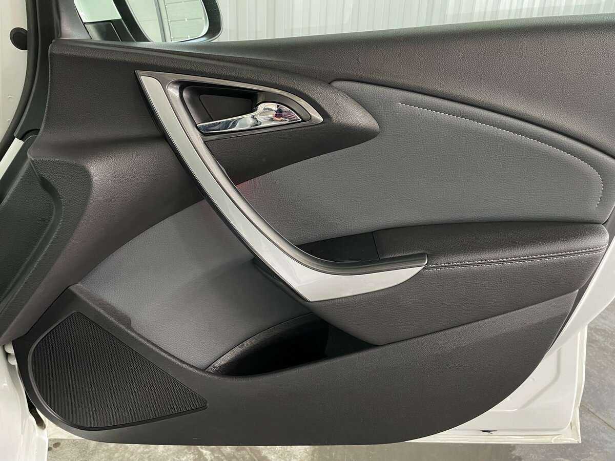 Б/У Опель Астра 2014 года. Фото: #21