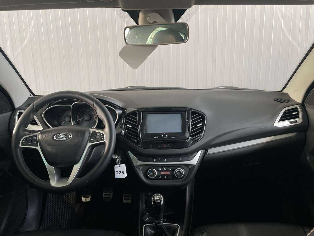 Б/У Лада (ВАЗ) Веста 2017 года. Фото: #8