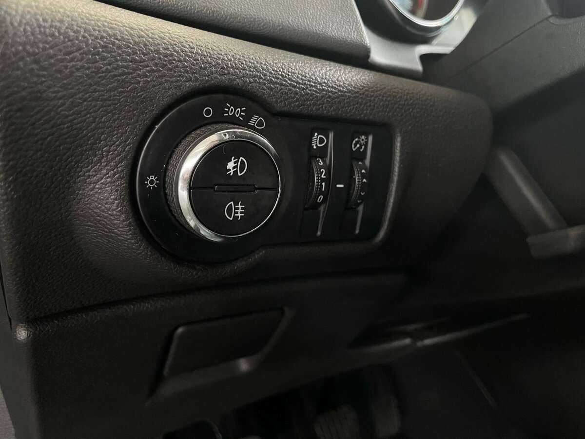 Б/У Опель Астра 2012 года. Фото: #11