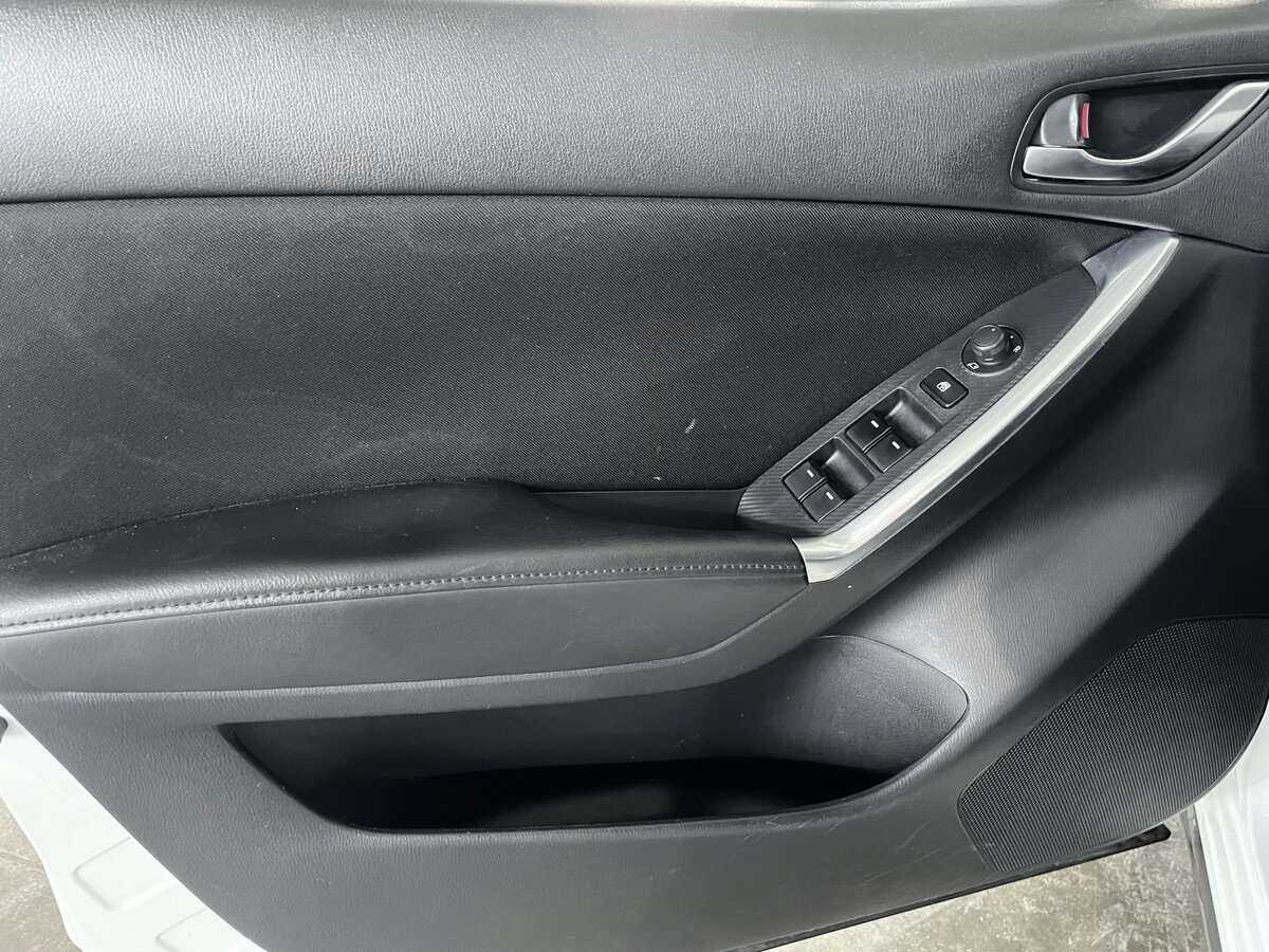 Б/У Мазда Ц-Икс-5 2015 года. Фото: #20