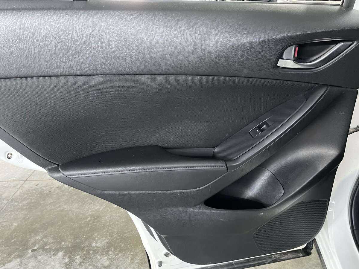 Б/У Мазда Ц-Икс-5 2015 года. Фото: #21