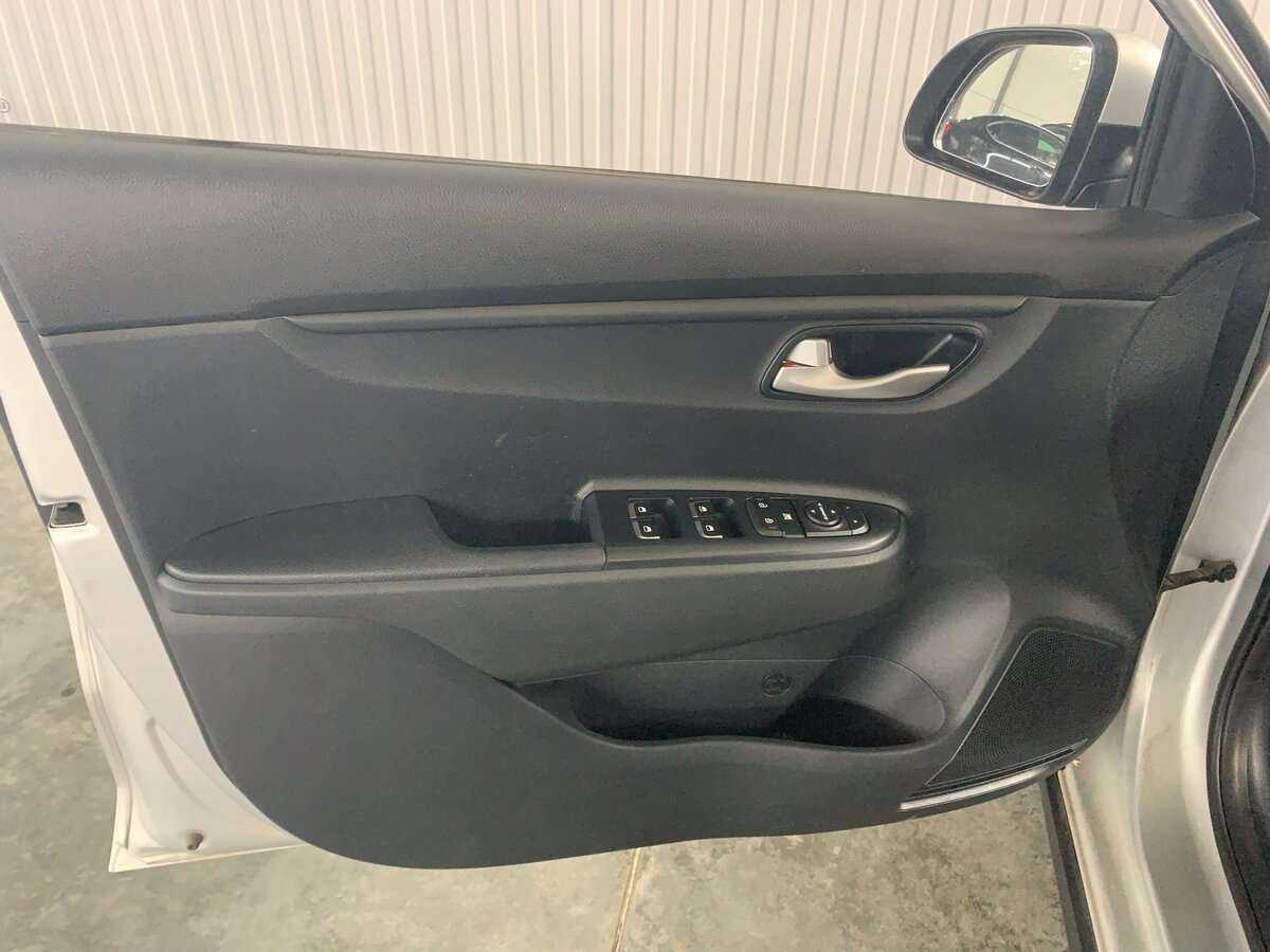 Б/У Киа Рио 2019 года. Фото: #20